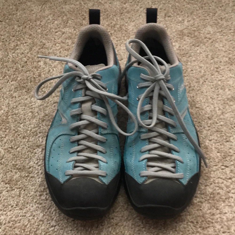 Asolo Gore-Tex hiking shoes women’s 9